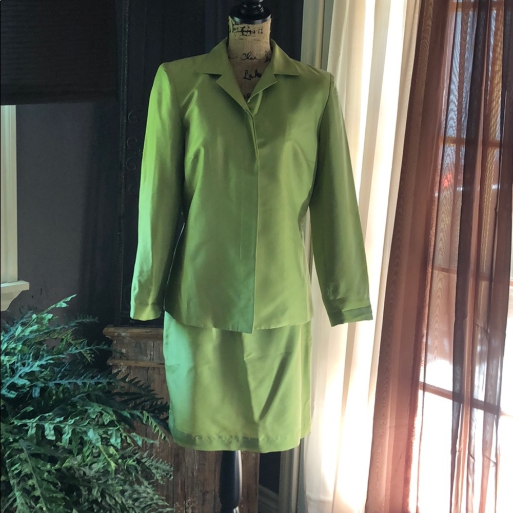 Anna Carole Silk skirt set